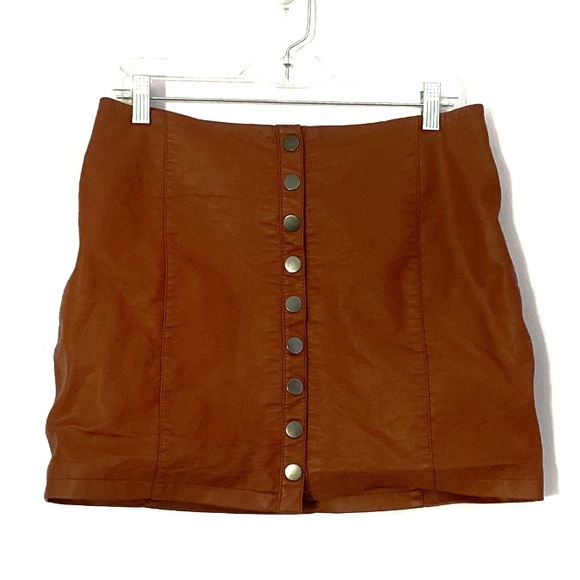 Free People Dresses & Skirts - Clay colored button up skirt